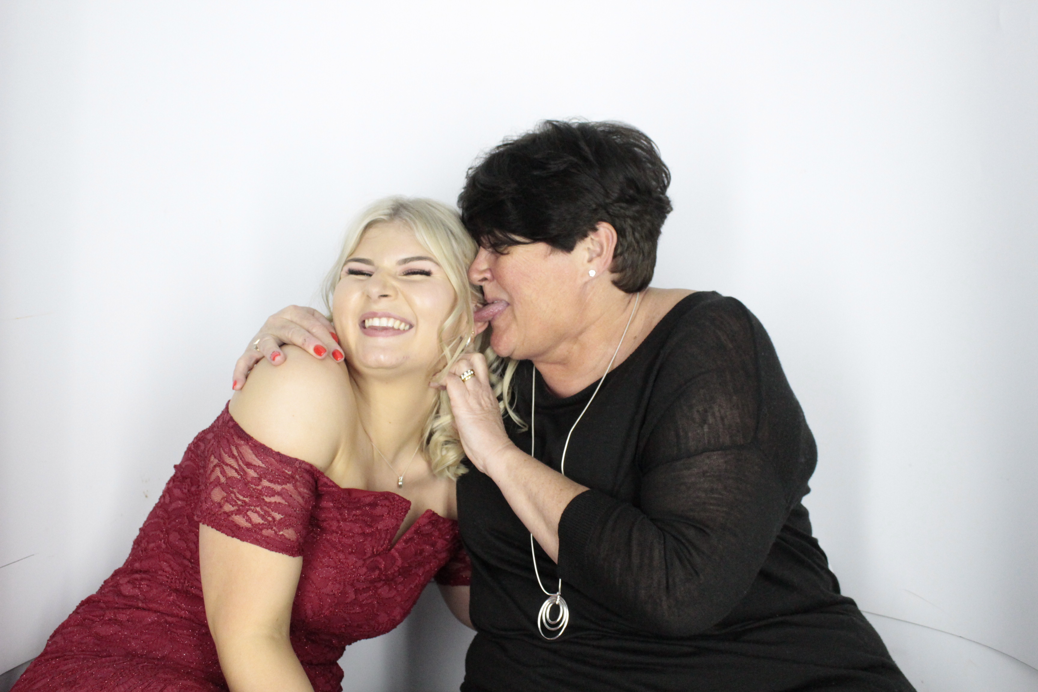 Chlöe’s 21st | View more photos from the event at gallery.myphotoboothexperience.co.uk/u/MyPhotoBoothExperienceLtd/Chlöe’s-21st